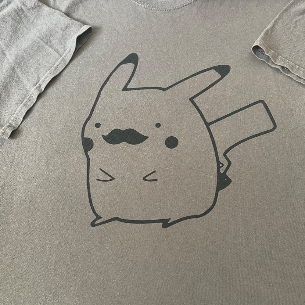 GILDAN Pokemon men’s brown t-shirt size XL, great pre-owned condition #7975